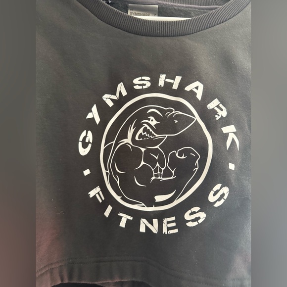 Gymshark Cropped Sweatshirt - Picture 2 of 4
